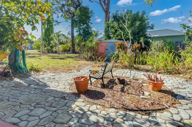 $349,900 | 2091 Oyster Creek Drive, Englewood, FL 34224