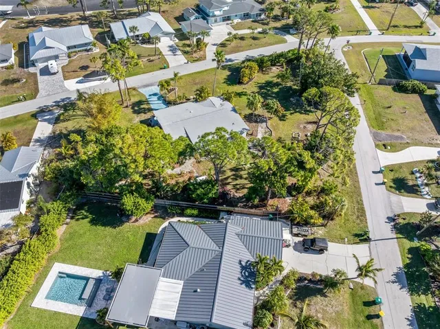 $349,900 | 2091 Oyster Creek Drive, Englewood, FL 34224