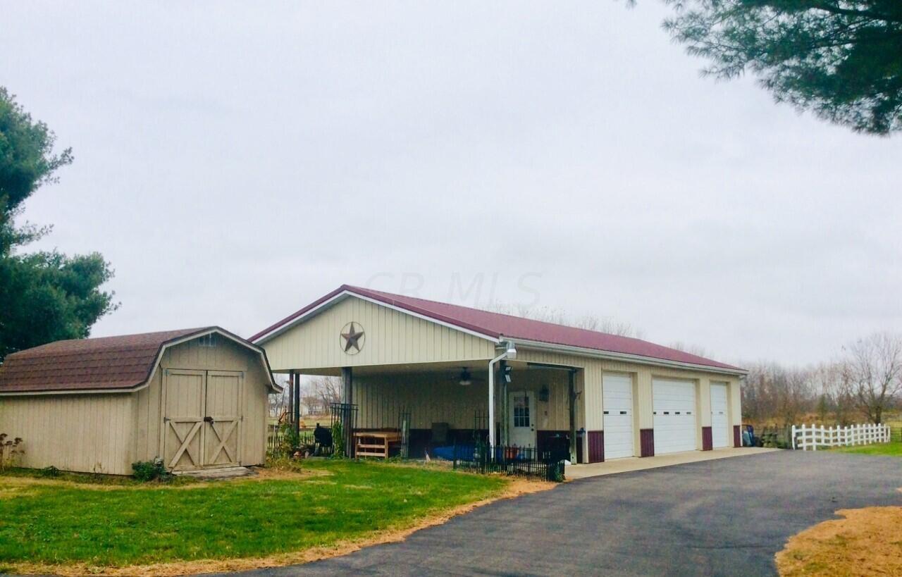 17300 Little Walnut Road Circleville, OH 43113 - Photo 27 of 37 Space for vehicles, boat, toys..