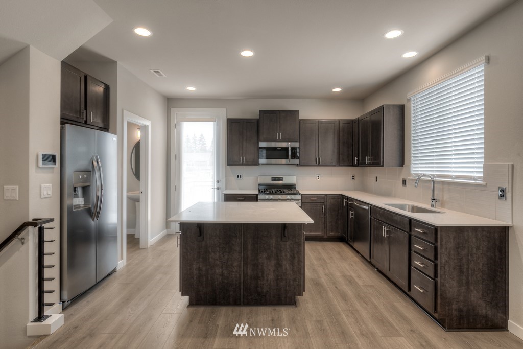 3517 193rd Street Southeast, Unit 18 Bothell, WA 98012 - Photo 4 of 19 Gallery Image 4