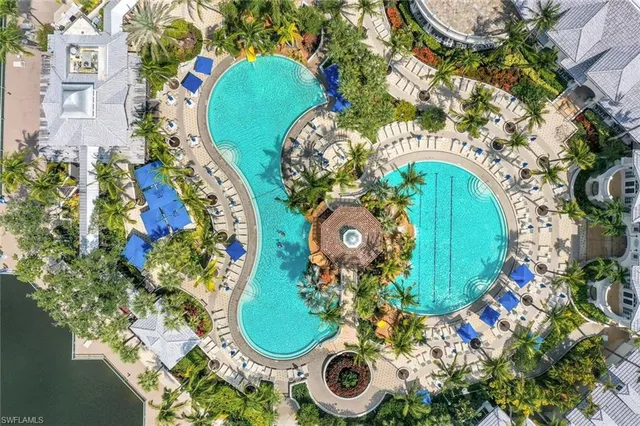 a view of a outdoor space