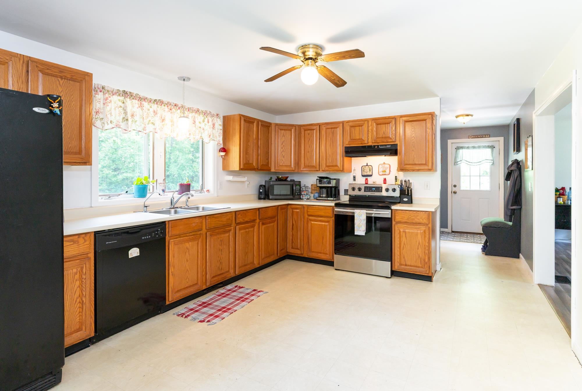 988 Greenville Road Greenville, NH 03048 - Photo 11 of 49