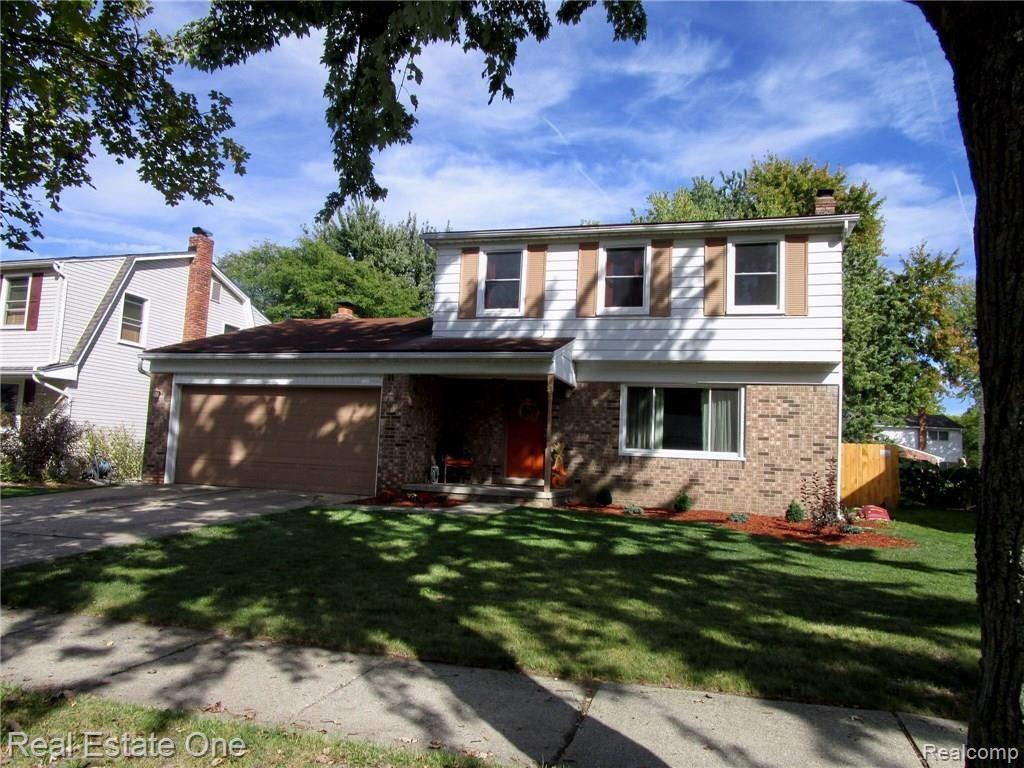 19601 Coachwood Road Riverview, MI 48193 - Photo 1 of 36 IMG_0198.jpg