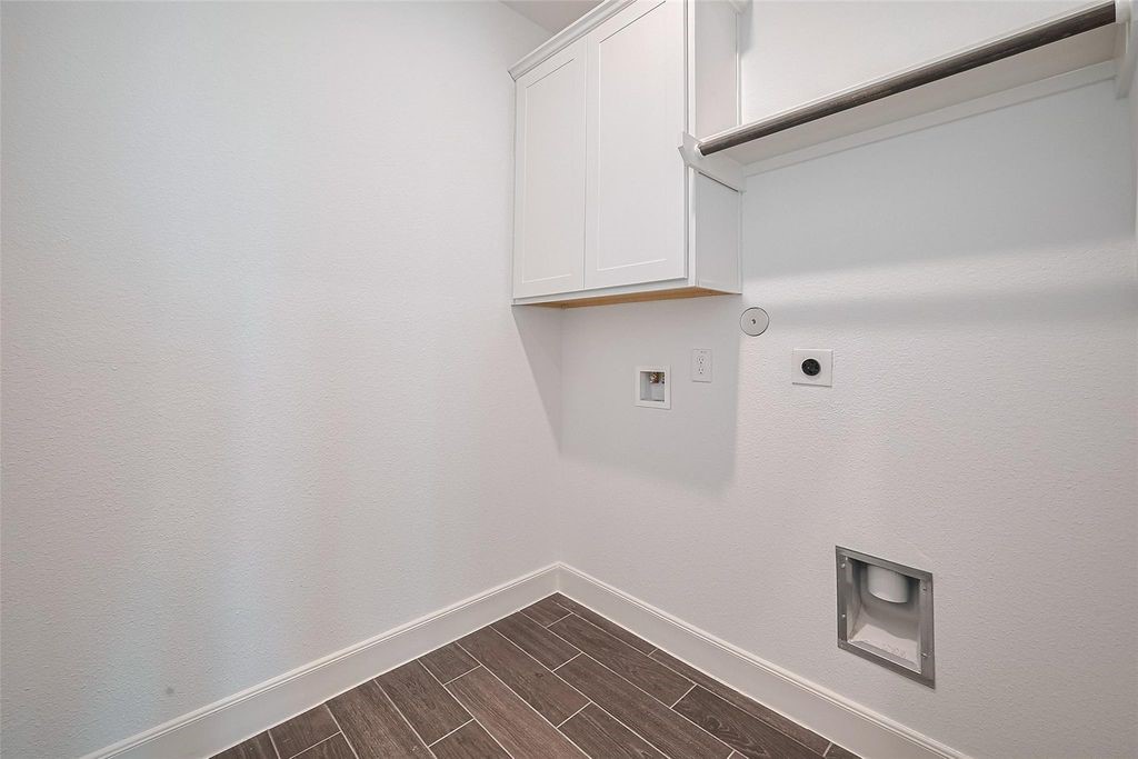 1051 Comal Trail Dayton, TX 77535 - Photo 26 of 49 a view of small space