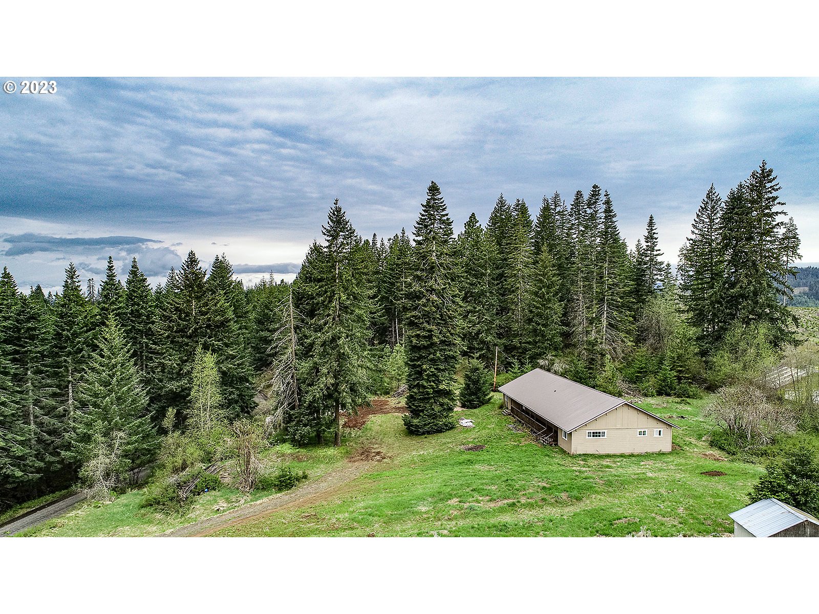 189 Acme Road White Salmon, WA 98672 - Photo 46 of 48 a open area with trees in the background