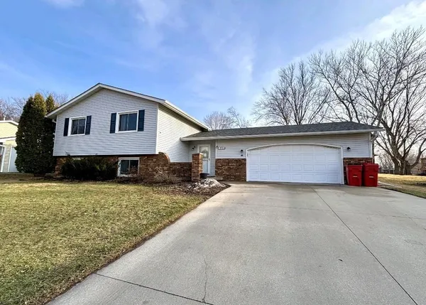 $350,000 | 1004 6th Street Northwest, Kasson, MN 55944