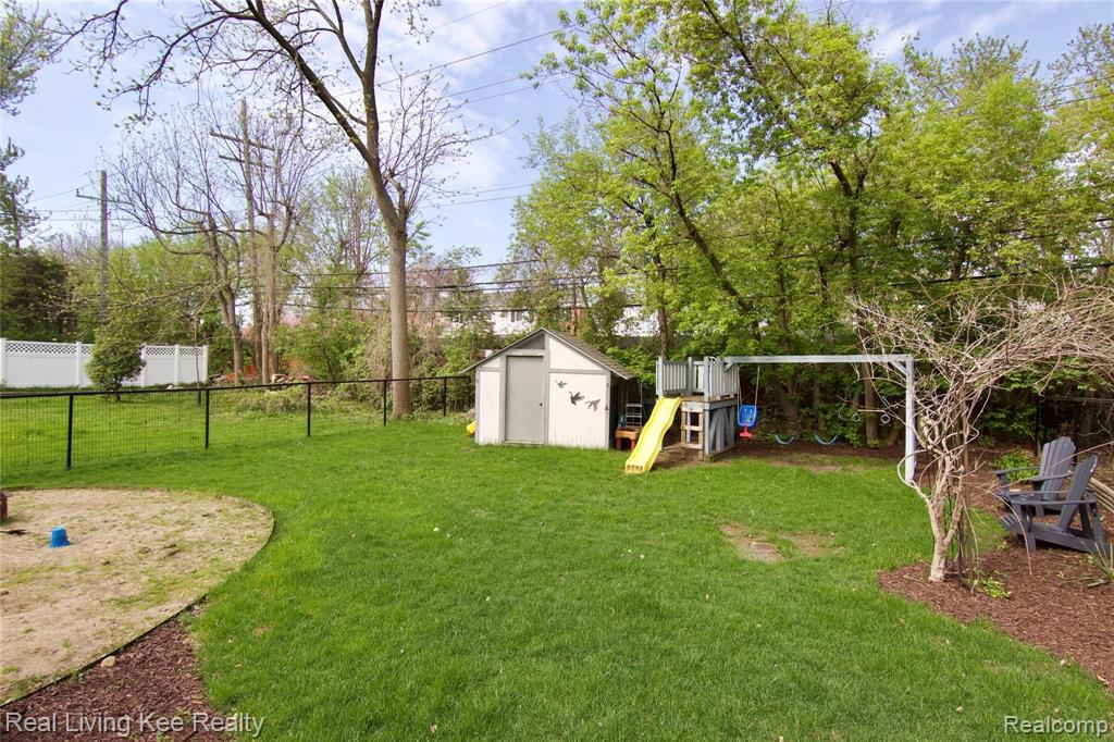 727 Ludlow Avenue Rochester, MI 48307 - Photo 36 of 56