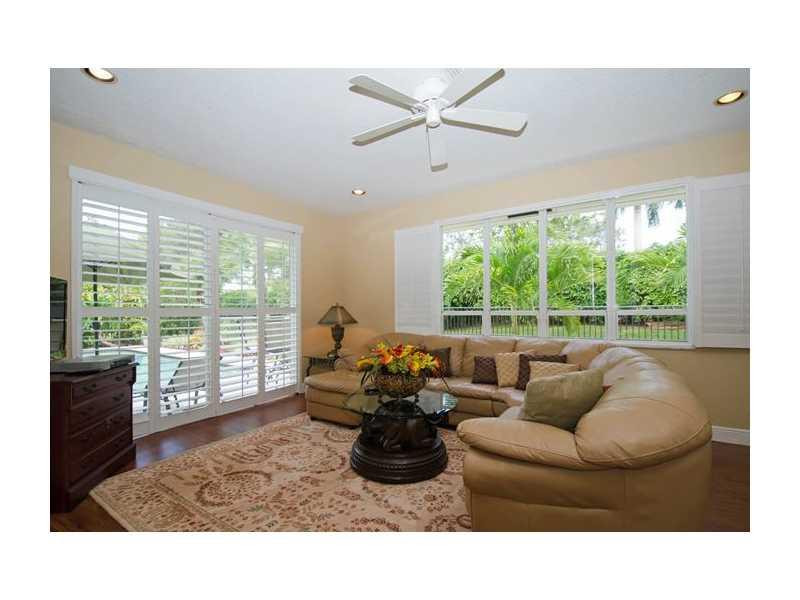 359 Mallard Road Weston, FL 33327 - Photo 6 of 20 Family/Great Room