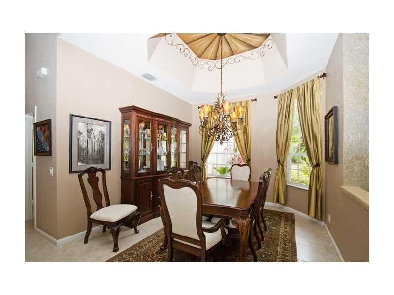 359 Mallard Road Weston, FL 33327 - Photo 7 of 20 Dining Room