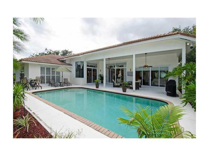 359 Mallard Road Weston, FL 33327 - Photo 9 of 20 Pool