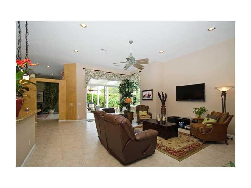 359 Mallard Road Weston, FL 33327 - Photo 10 of 20 Den/Family/Great Room