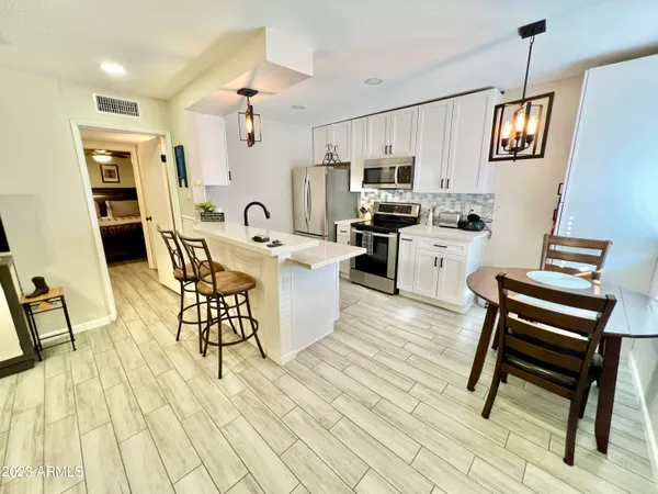 $1,585 | 3313 North 68th Street, Unit 218E, Scottsdale, AZ 85251