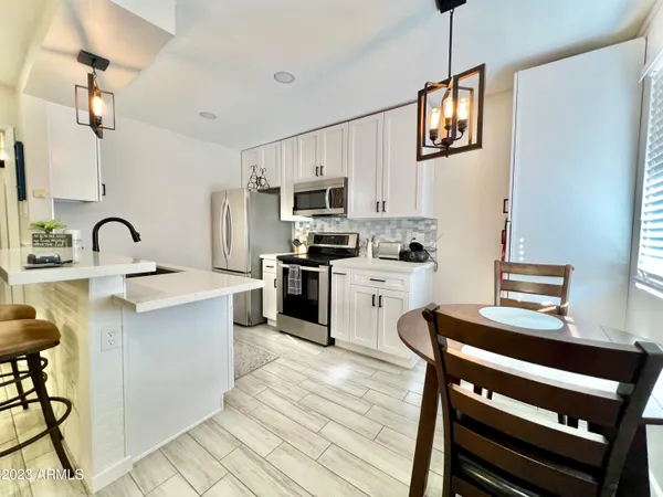 $1,585 | 3313 North 68th Street, Unit 218E, Scottsdale, AZ 85251