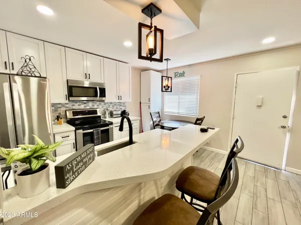 $1,585 | 3313 North 68th Street, Unit 218E, Scottsdale, AZ 85251