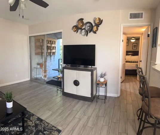 $1,585 | 3313 North 68th Street, Unit 218E, Scottsdale, AZ 85251