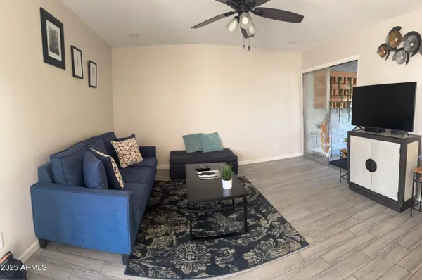 $1,585 | 3313 North 68th Street, Unit 218E, Scottsdale, AZ 85251