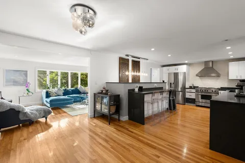 $1,500,000 | 44 Windemere Road, Wellesley, MA 02481