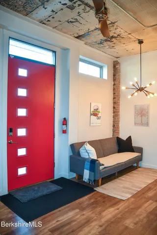 $324,900 | 17-19 Linden Street, Pittsfield, MA 01201