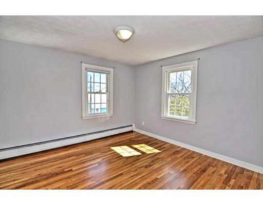 22 Lesley Avenue Auburn, MA 01501 - Photo 14 of 27