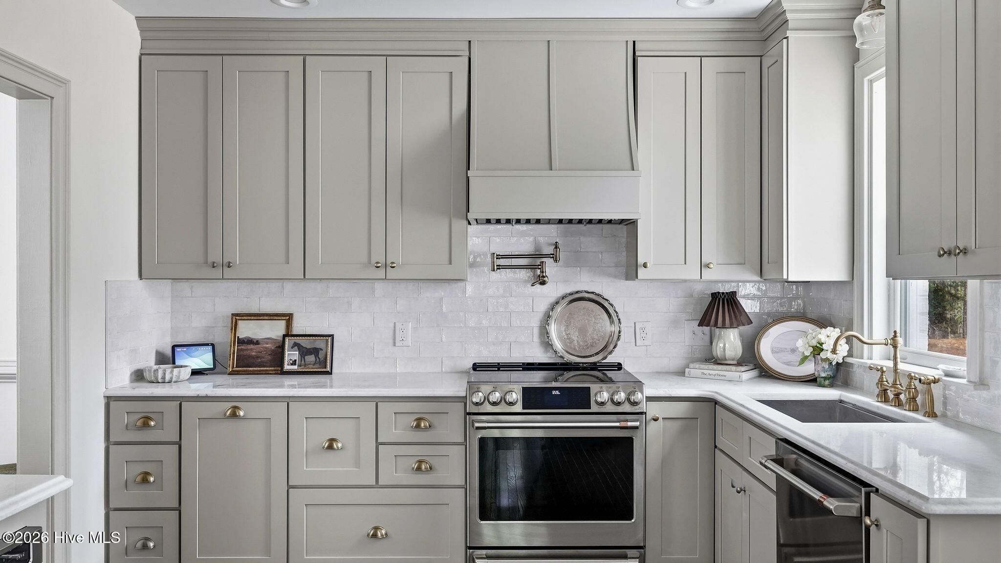 225 Hill Road Southern Pines, NC 28387 - Photo 7 of 69 mls_225hillreshoot_013 copy