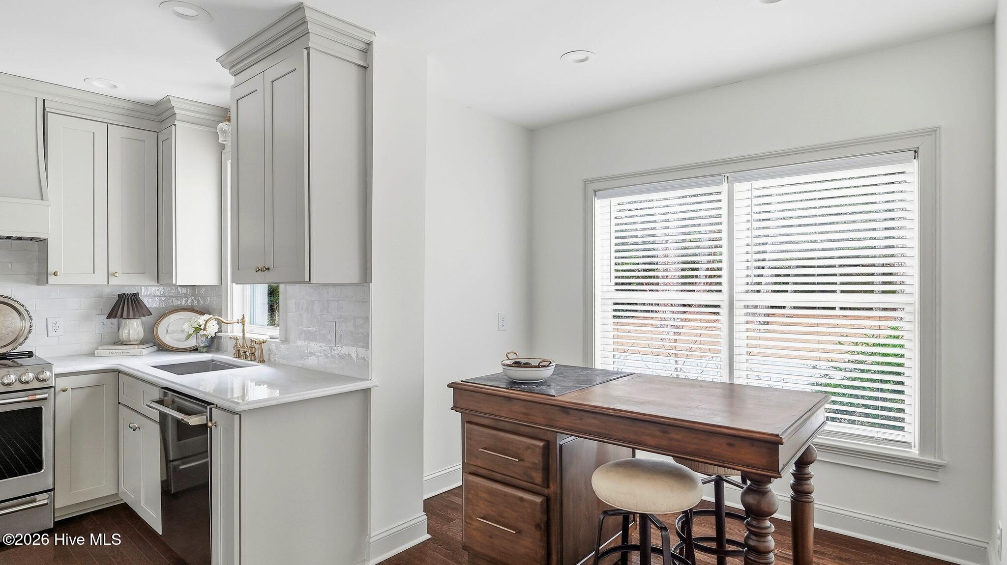 225 Hill Road Southern Pines, NC 28387 - Photo 8 of 69 mls_225hillreshoot_014 copy