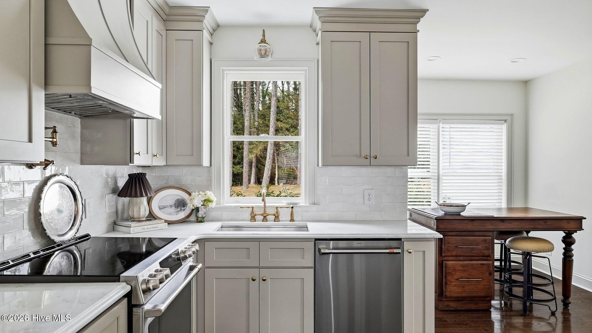 225 Hill Road Southern Pines, NC 28387 - Photo 11 of 69 mls_225hillreshoot_016 copy