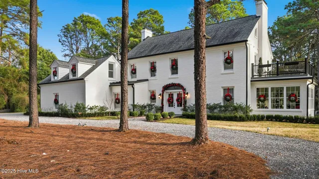 $1,124,000 | 225 Hill Road, Southern Pines, NC 28387