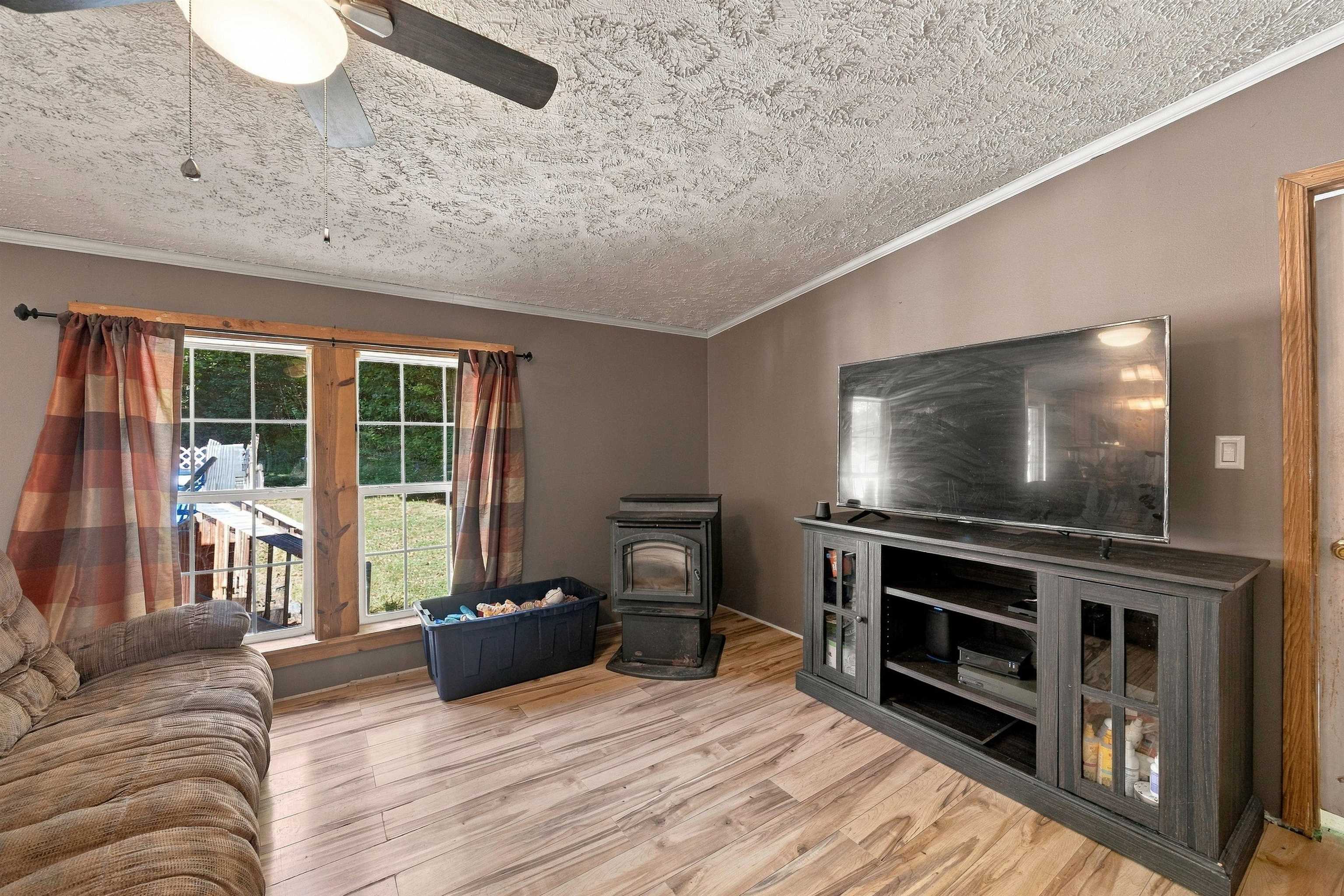 811 Eastside Road Woodstock, NH 03262 - Photo 31 of 55 Gallery Image 31