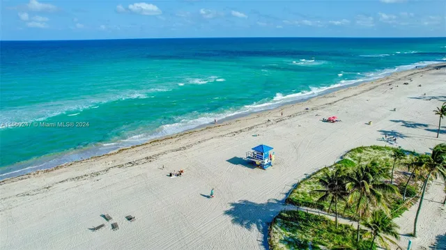 $369,900 | 1601 South Ocean Drive, Unit 501, Hollywood, FL 33019