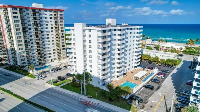 $369,900 | 1601 South Ocean Drive, Unit 501, Hollywood, FL 33019