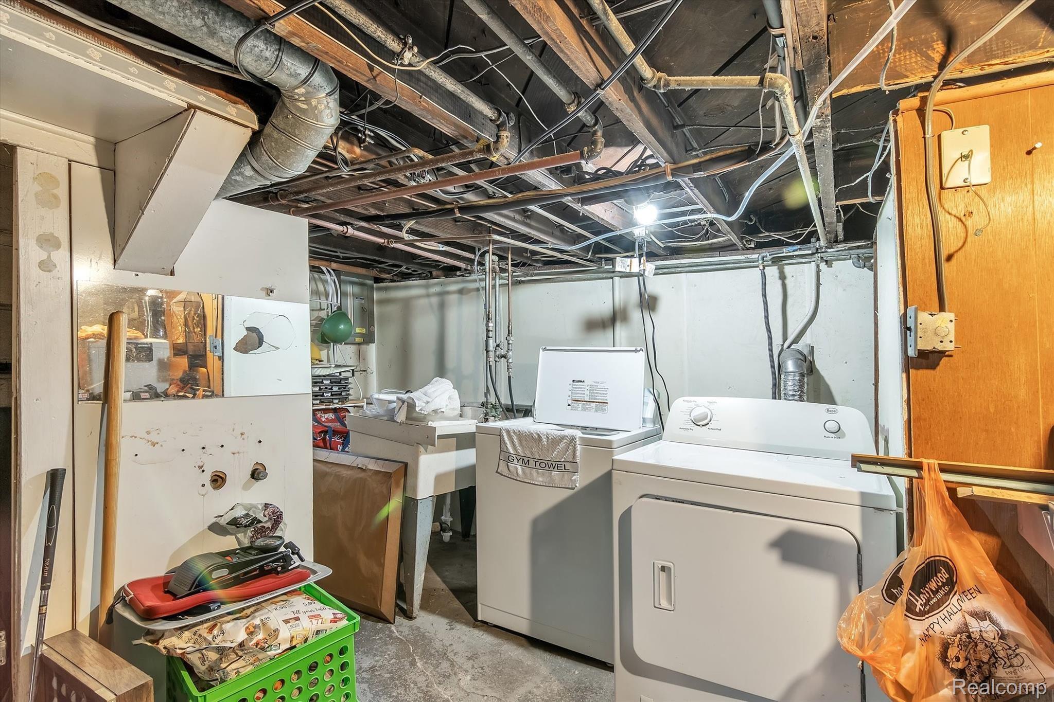 1338 Eaton Road Berkley, MI 48072 - Photo 24 of 33 24-1338 Eaton Rd-Windowstill Real Estate Photography-24.jpg