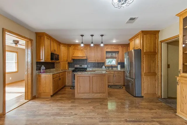 $375,000 | 14381 State Highway, Pattonsburg, MO 64670