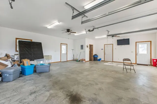 $375,000 | 14381 State Highway, Pattonsburg, MO 64670