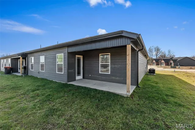 $299,900 | 102 Beechwood Lane, Cape Girardeau, MO 63701