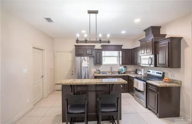 $1,250 | 304 South Ridge Lane, San Juan, TX 78589