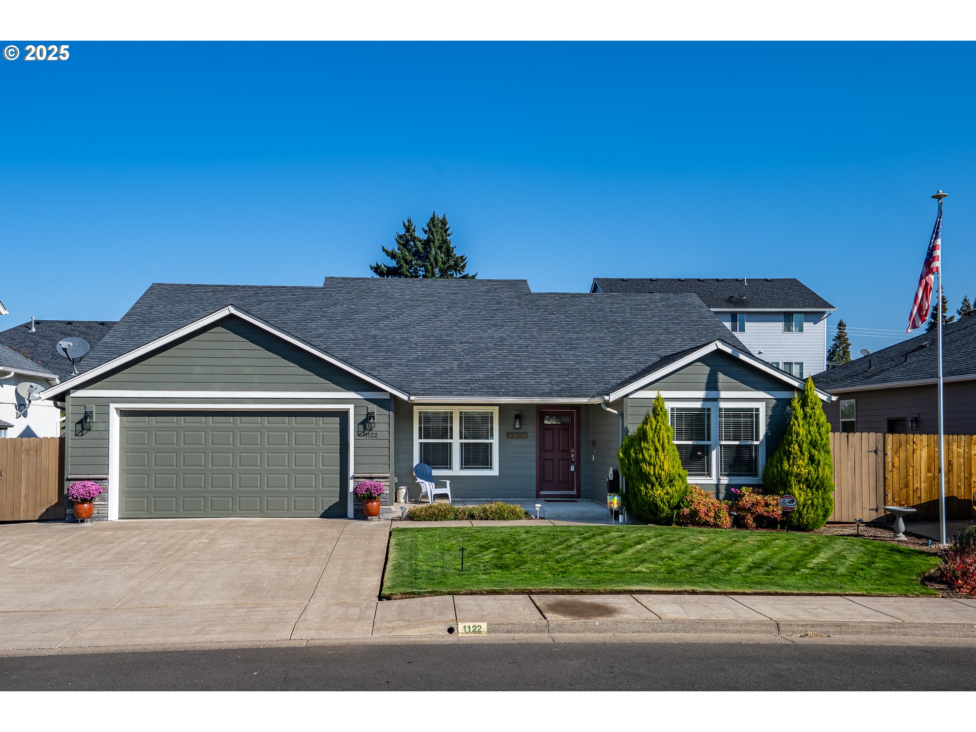 1122 Swale Ridge Loop Creswell, OR 97426 - Photo 1 of 38 Gallery Image 1