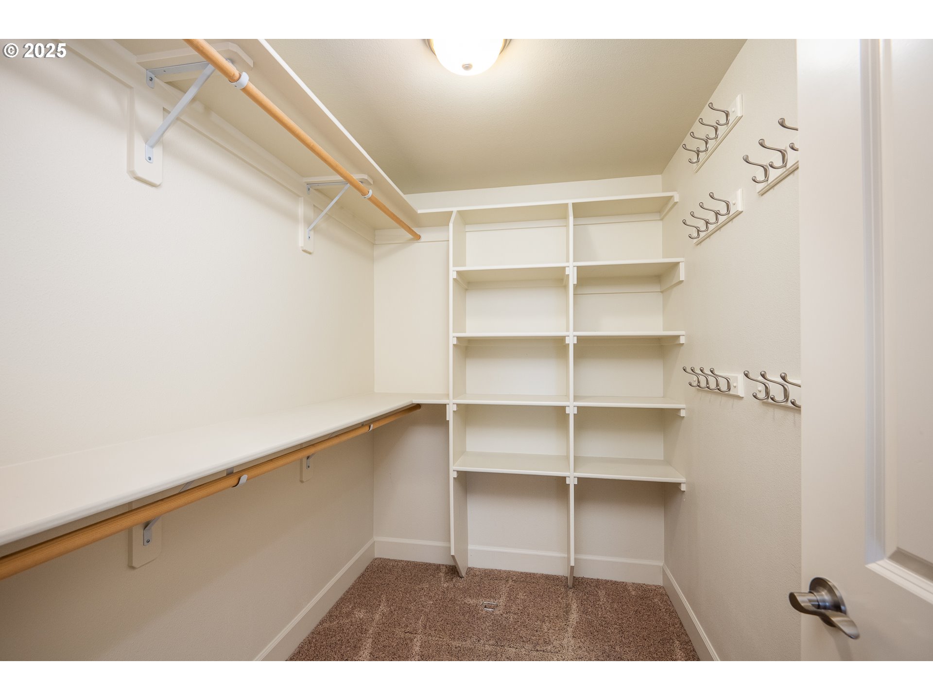 1122 Swale Ridge Loop Creswell, OR 97426 - Photo 7 of 38 Gallery Image 7