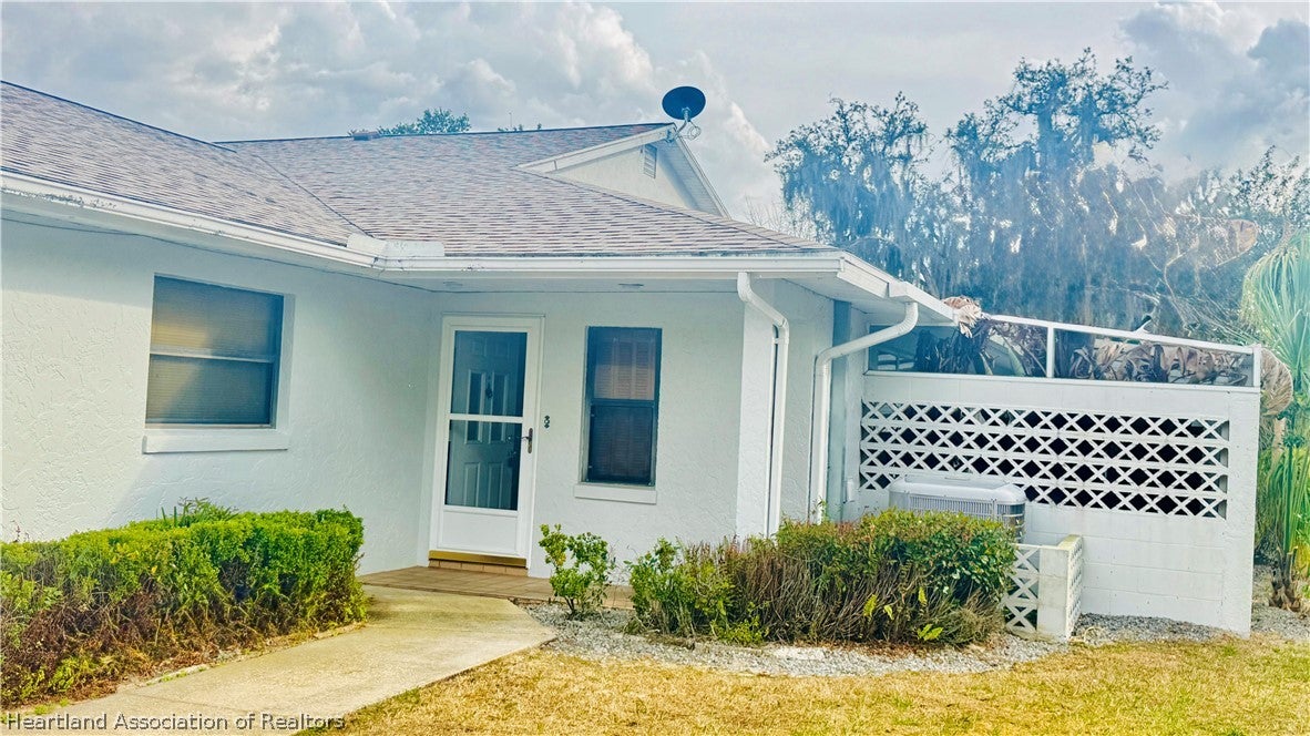 4009 Golfview Road Sebring, FL 33875 - Photo 9 of 46