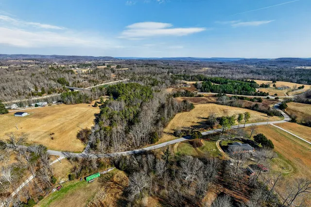 $549,900 | 305 Caney Bend Drive, Doyle, TN 38559
