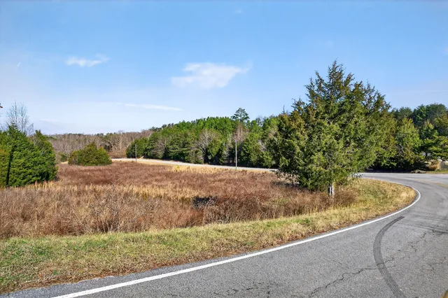 $549,900 | 305 Caney Bend Drive, Doyle, TN 38559