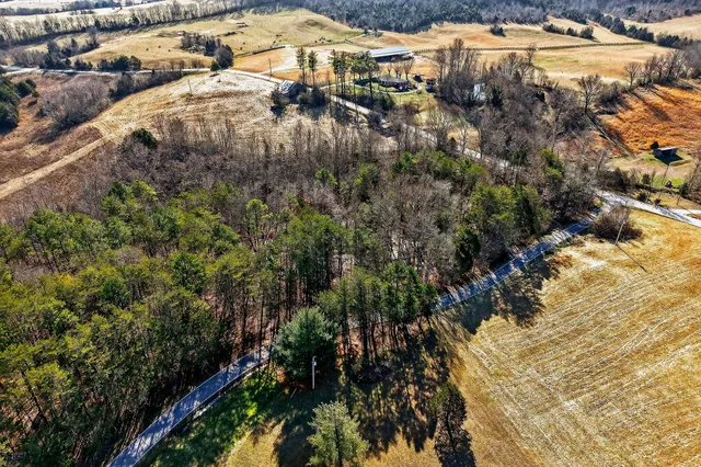 $549,900 | 305 Caney Bend Drive, Doyle, TN 38559