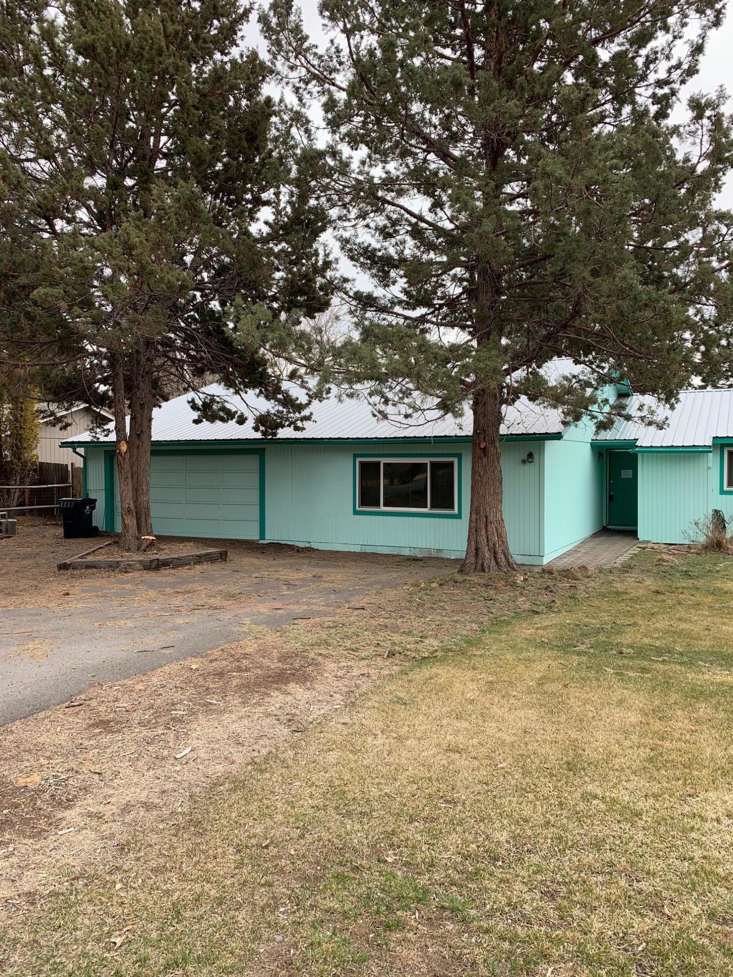 20383 Rae Road Bend, OR 97702 - Photo 1 of 22 IMG_3707