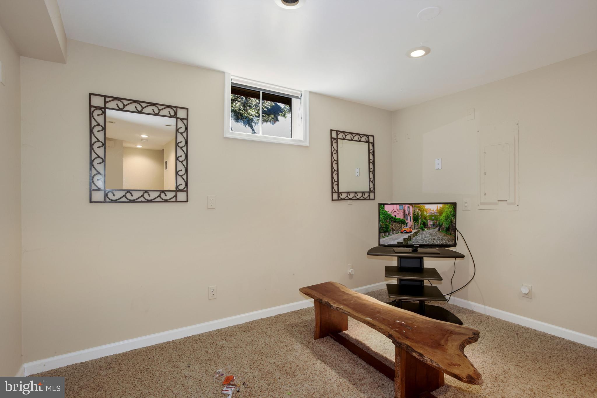 14 Rutherford Circle Sterling, VA 20165 - Photo 24 of 32 Gallery Image 24