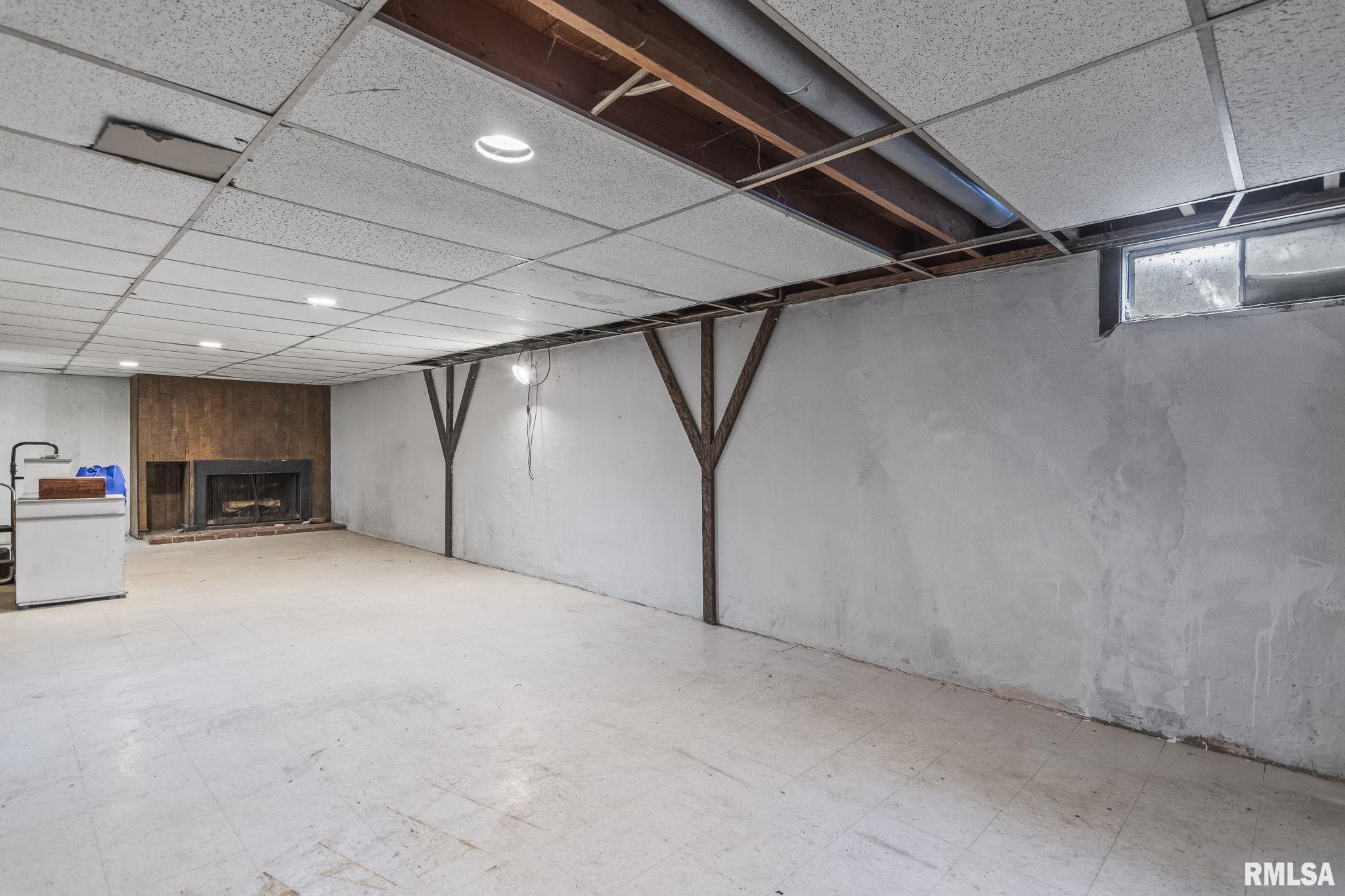 5997 Smith Road Pleasant Plains, IL 62677 - Photo 20 of 52 Gallery Image 20