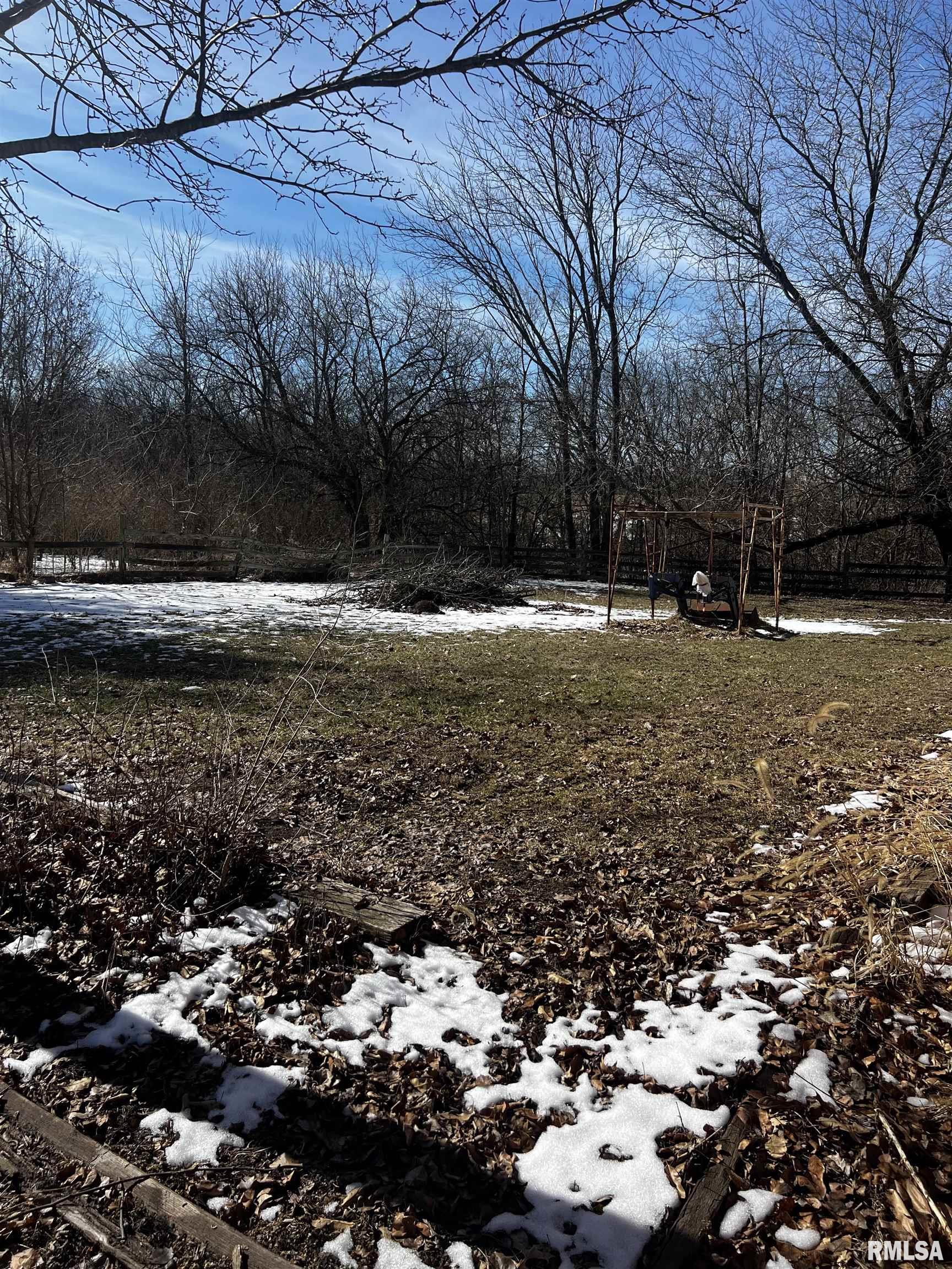 5997 Smith Road Pleasant Plains, IL 62677 - Photo 2 of 6