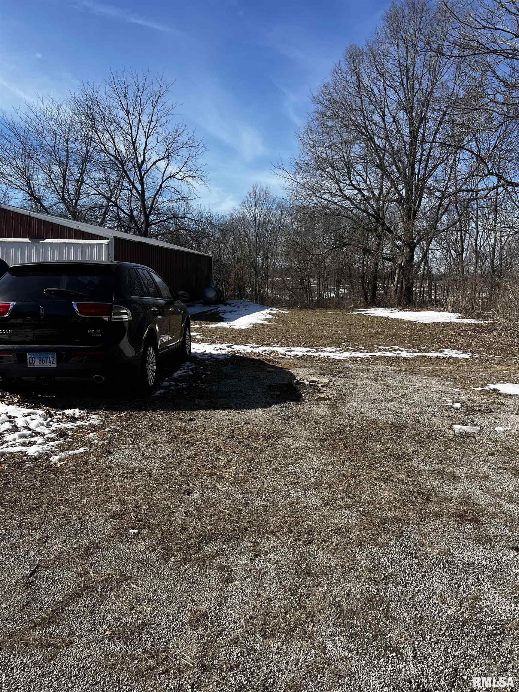 5997 Smith Road Pleasant Plains, IL 62677 - Photo 4 of 6