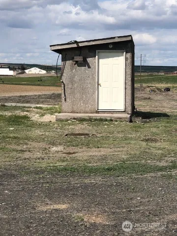 $625,000 | 20996 Road 2 Southeast, Warden, WA 98857