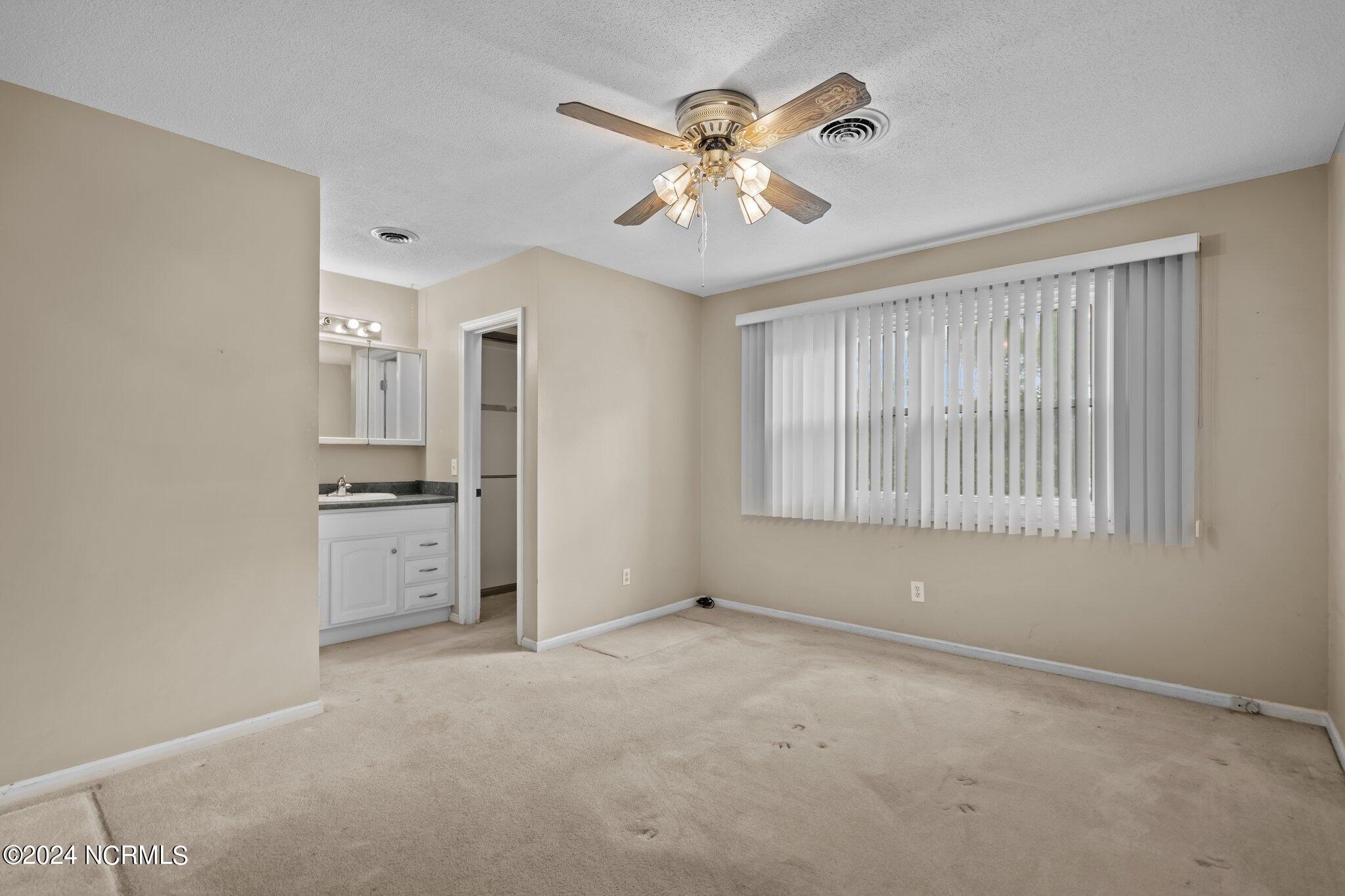 906 Arnold Road Wilmington, NC 28412 - Photo 12 of 32 34-web-or-mls-DSC09267