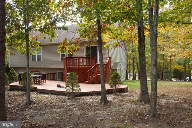 17 Ridgeway Road Stafford, VA 22556 - Photo 3 of 24 a view of a house with backyard and a tree