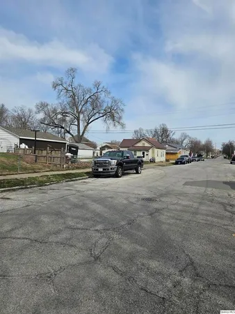 $5,500 | 733 South 7th Street, Quincy, IL 62301